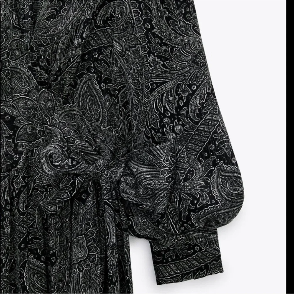 Zara Black and Gray Paisley Wrap Maxi Dress Size small - Picture 5 of 6